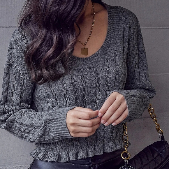 Women's Ruffle Hem Sweater. - Picture 1 of 6